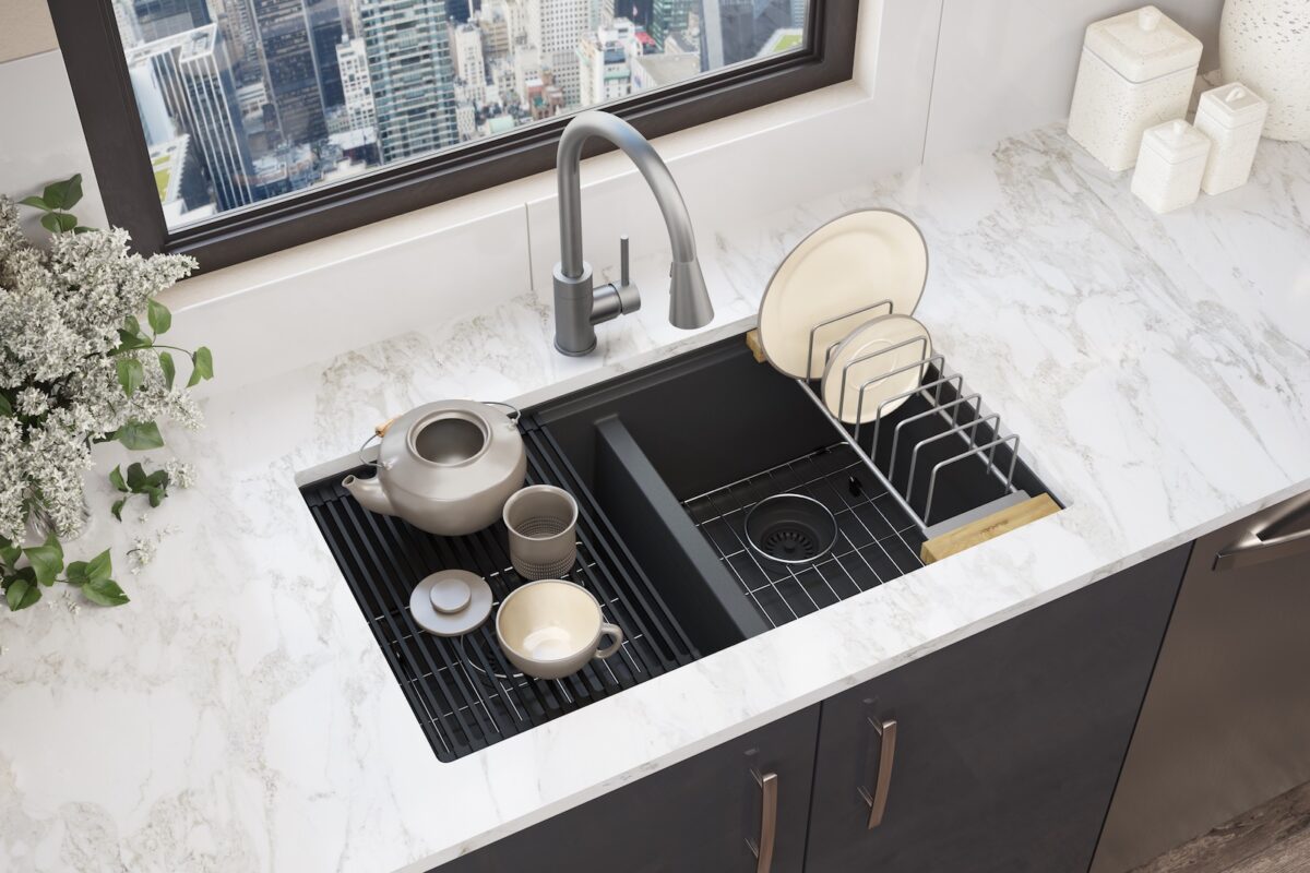 Matte black Quartz Classic with dish divider Elkay